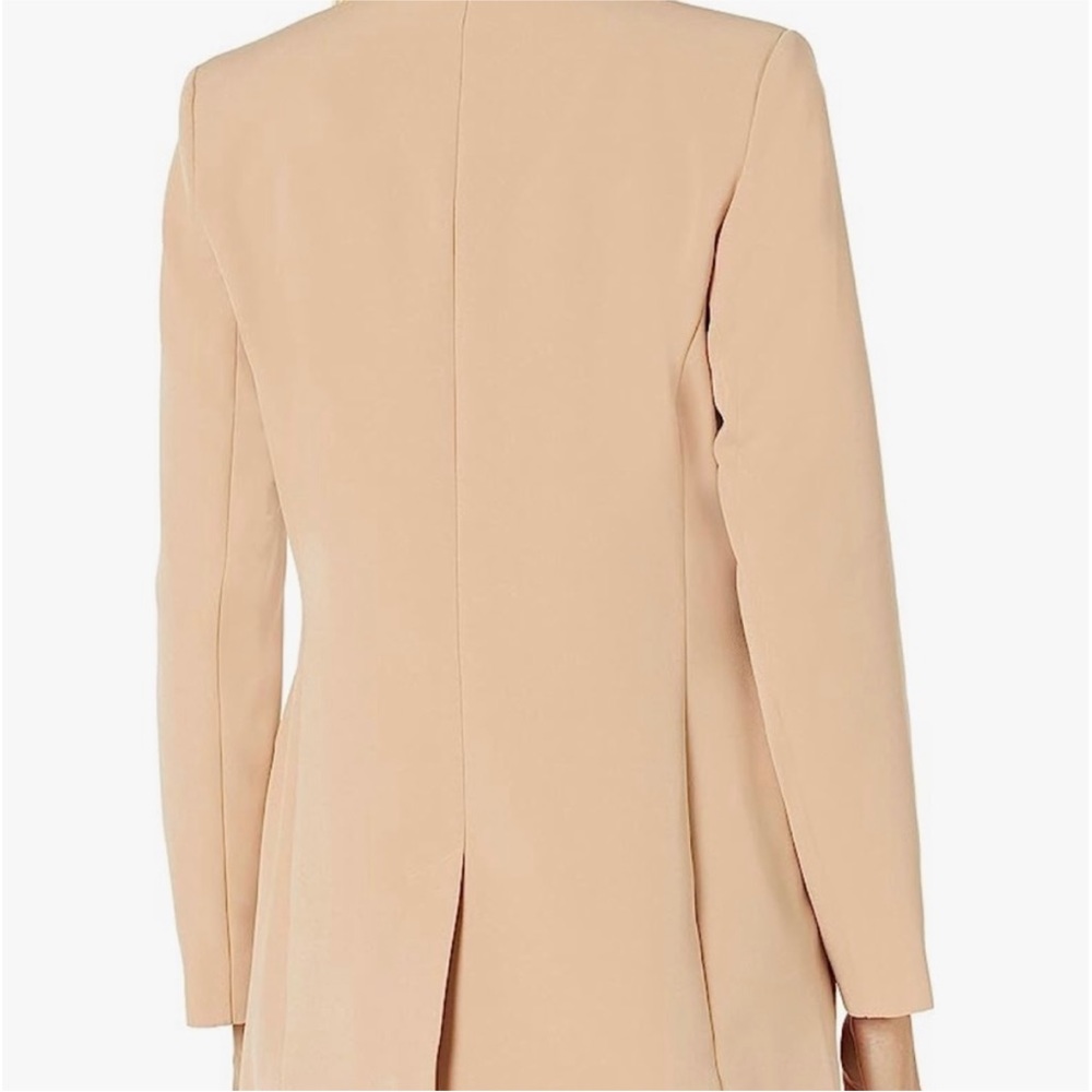 Beautiful blazer - Picture 3 of 3